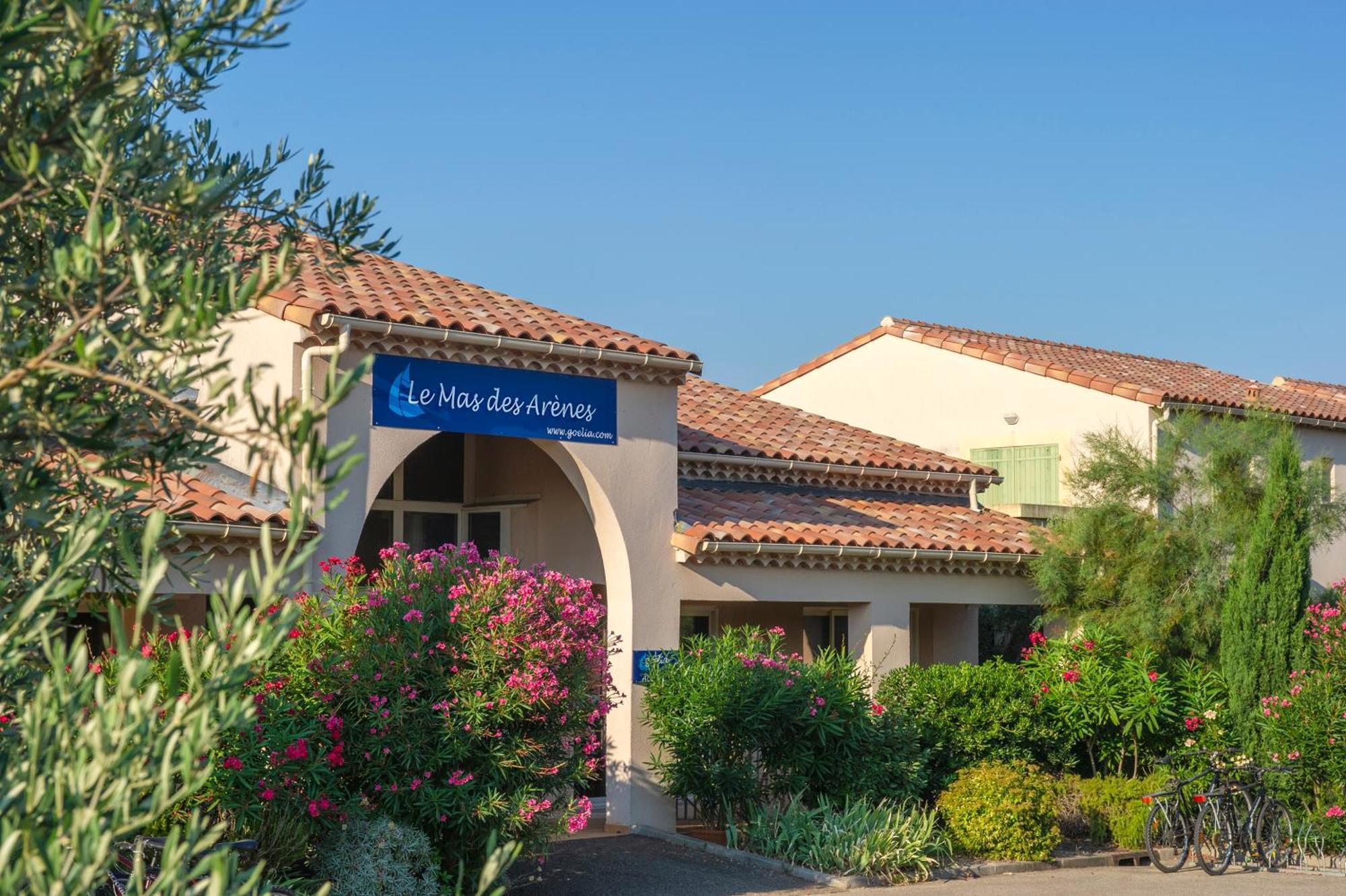 Residence Goelia Le Mas Des Arenes Mouries Exterior foto
